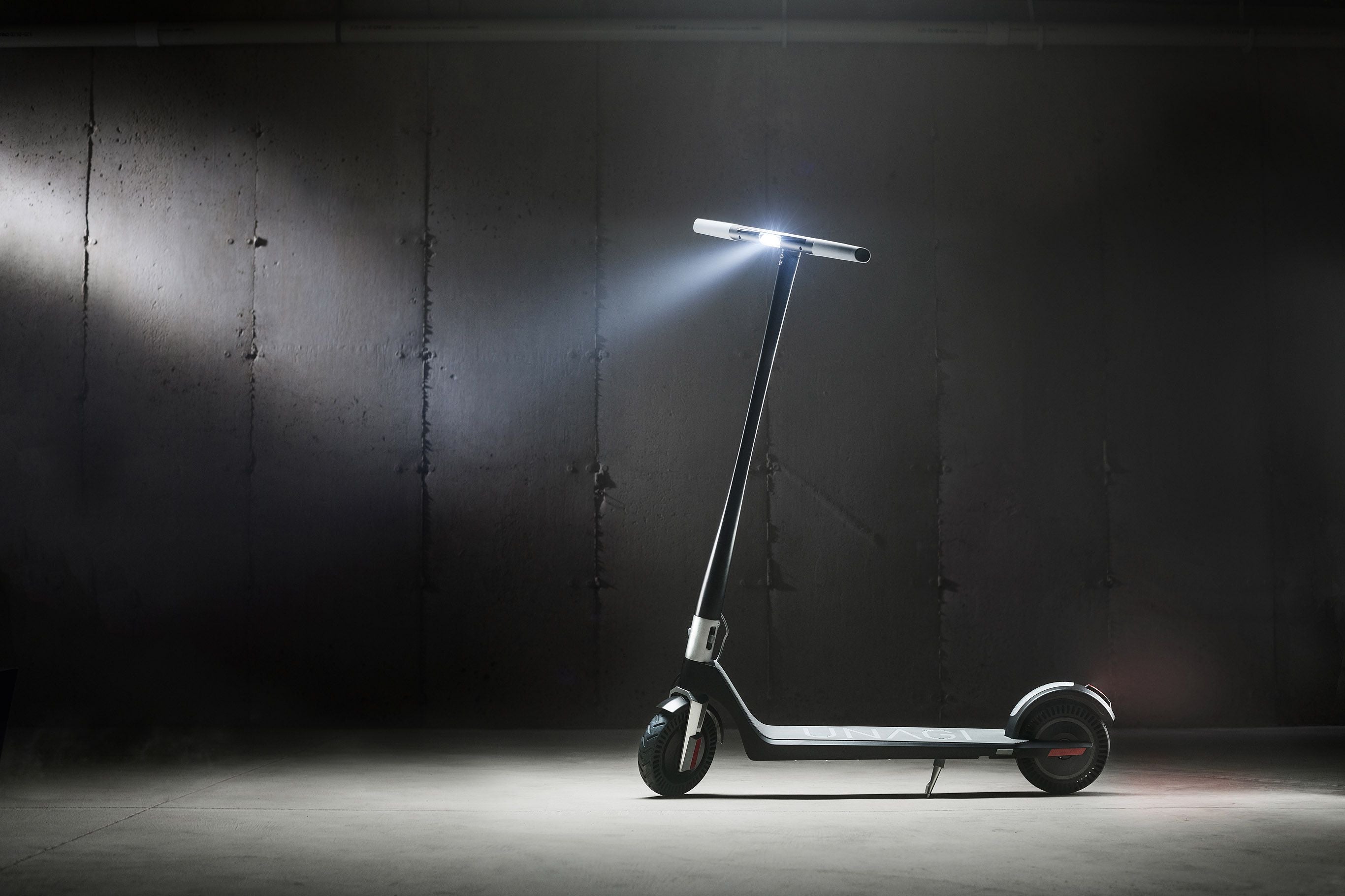 Comprehensive Guide to Electric Scooters: Safety, Legalities, and Everything You Need to Know